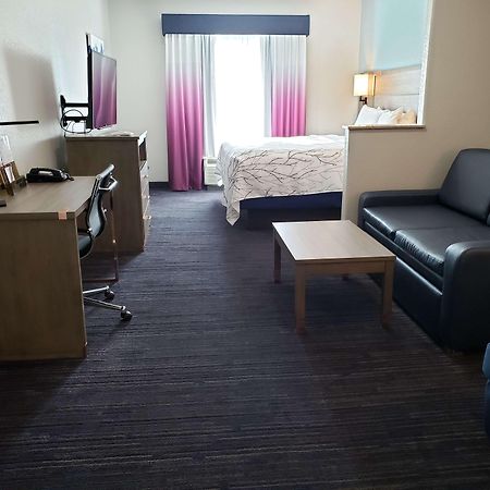 Best Western Plus San Antonio East Inn & Suites Exterior photo