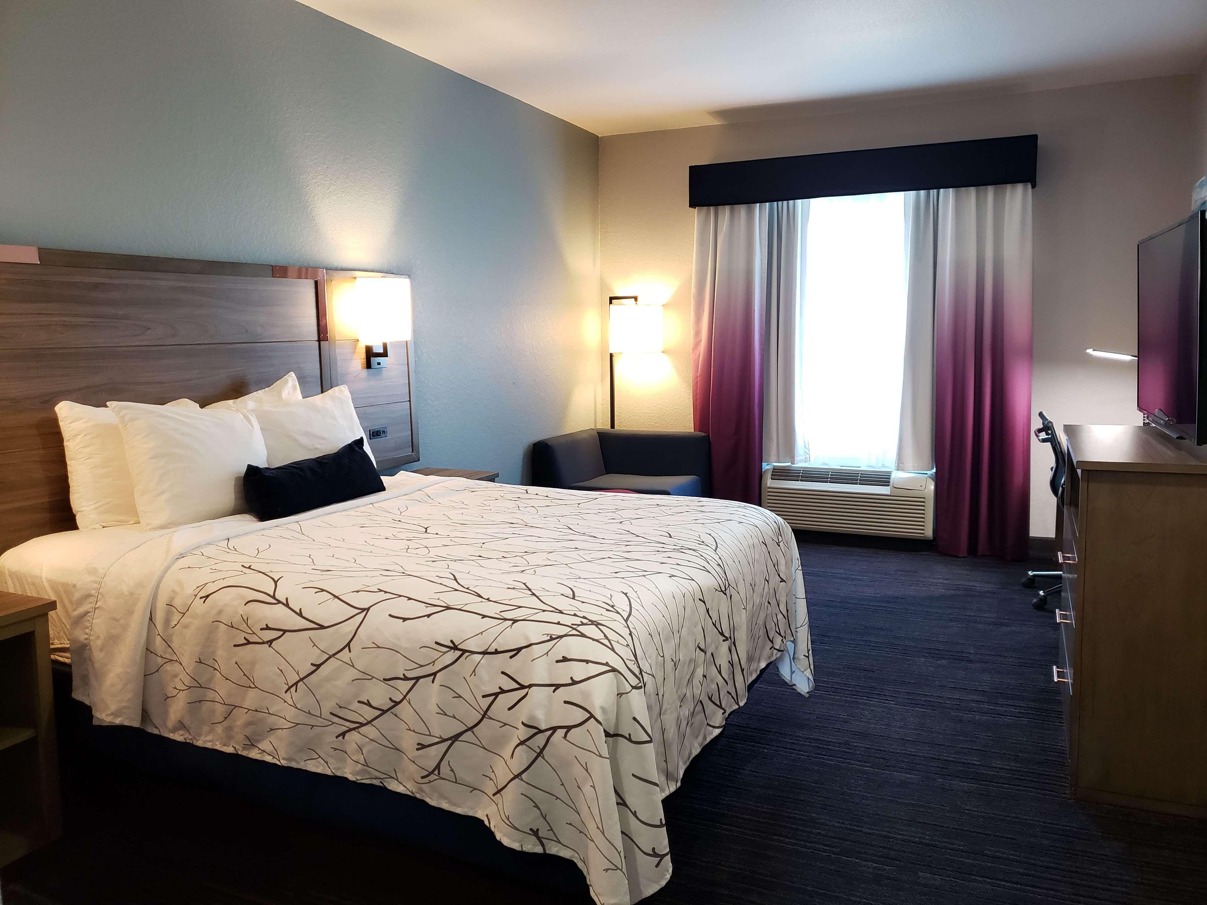 Best Western Plus San Antonio East Inn & Suites Exterior photo